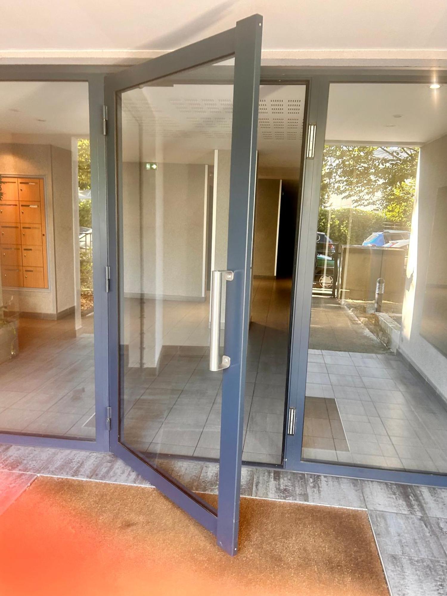 Chambre Prive Classe ビユールバンヌ エクステリア 写真